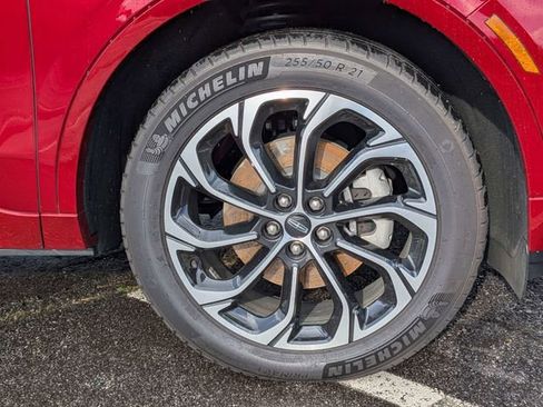 Used 2025 Lincoln Nautilus Reserve AWD/4WD image 13