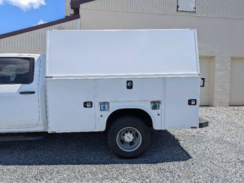 Used 2024 Chevrolet Silverado 3500 W/T w/ WT Convenience Package AWD/4WD image 4