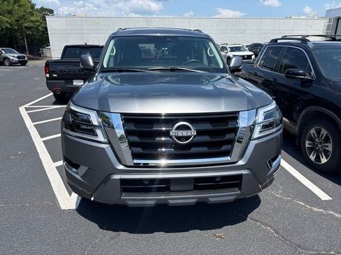 Used 2023 Nissan Armada SL w/ Captain's Chairs Package RWD image 2