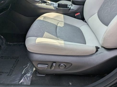 Used 2023 Toyota RAV4 XLE w/ Convenience Package image 18