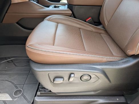 Used 2024 Chevrolet Tahoe High Country image 21