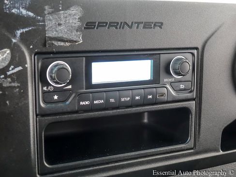 Used 2025 Mercedes-Benz Sprinter 2500 image 11