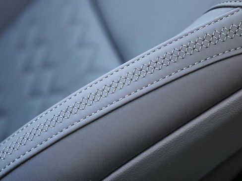 New 2025 Volvo XC90 B6 Plus w/ Protection Package Premier image 27