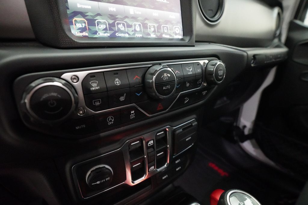 Used 2021 Jeep Wrangler Unlimited Sport AWD/4WD image 20