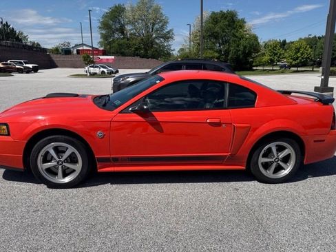Used 2004 Ford Mustang Mach 1 RWD image 6