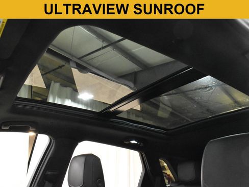 Certified 2025 Cadillac XT5 Premium Luxury image 3