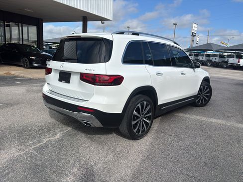 Used 2022 Mercedes-Benz GLB 250 4MATIC image 5