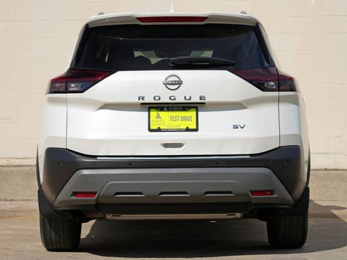 Used 2023 Nissan Rogue SV w/ SV Premium B Package FWD image 10