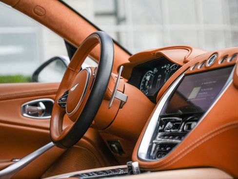 Used 2021 Aston Martin DBX image 54