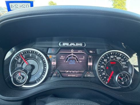 Used 2022 RAM 1500 Lone Star w/ Night Edition RWD image 9