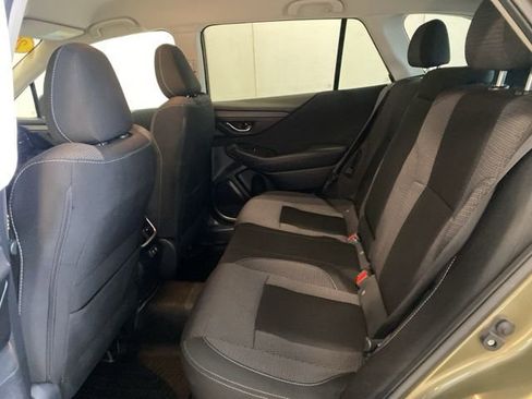 Used 2022 Subaru Outback Premium image 12