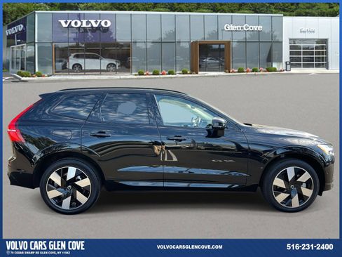 Certified 2025 Volvo XC60 T8 Plus AWD/4WD image 4