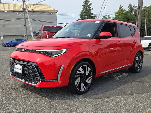Certified 2023 Kia Soul GT-Line w/ GT-Line Technology Package FWD image 3