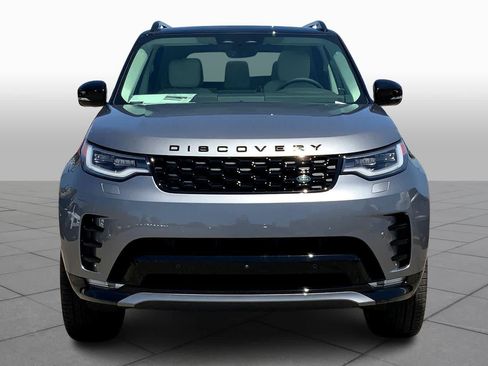 Used 2025 Land Rover Discovery Dynamic SE AWD/4WD image 3