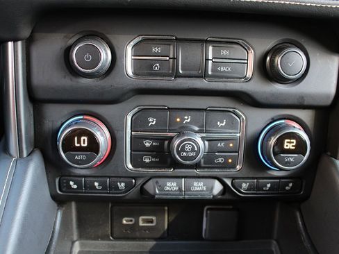 Used 2021 Chevrolet Tahoe Premier w/ Premium Package image 52