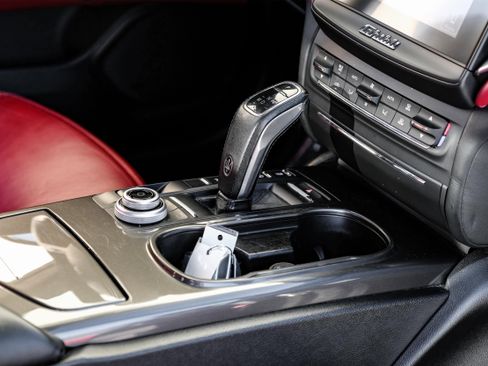 Used 2019 Maserati Ghibli S image 22