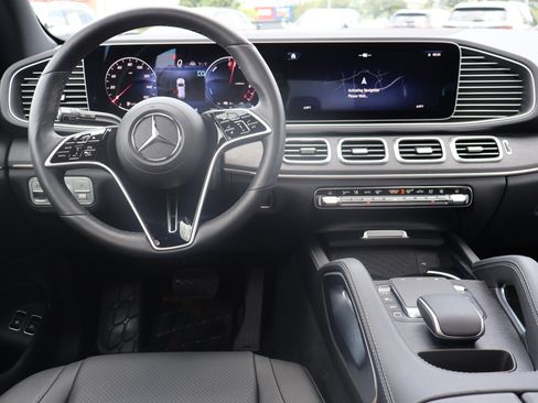 Certified 2025 Mercedes-Benz GLE 450e 4MATIC w/ Driver Assistance Package image 20