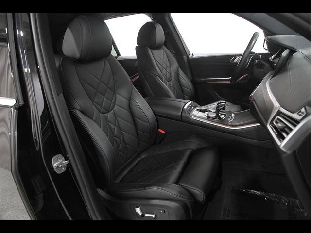 Used 2023 BMW X5 xDrive40i AWD/4WD image 18