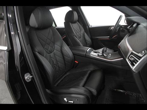 Used 2023 BMW X5 xDrive40i AWD/4WD image 18