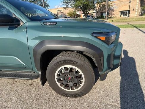 Certified 2025 Toyota 4Runner TRD Off-Road Premium AWD/4WD image 8