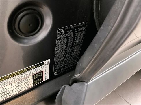 Used 2019 Jaguar F-PACE Premium image 66