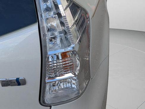 Used 2013 Toyota Prius V Five image 26