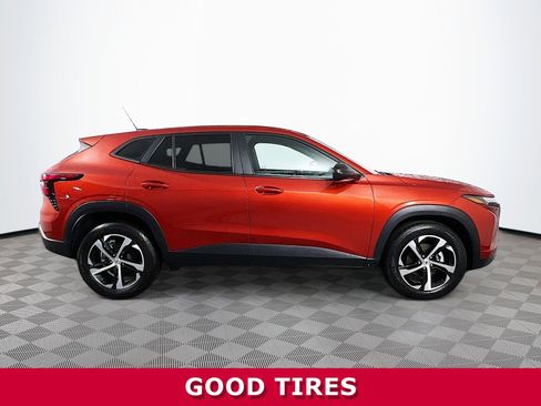 Used 2024 Chevrolet Trax RS w/ Sunroof Package image 30