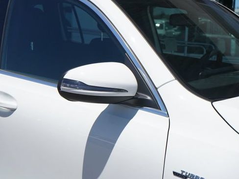 Certified 2022 Mercedes-Benz GLB 35 AMG 4MATIC image 11