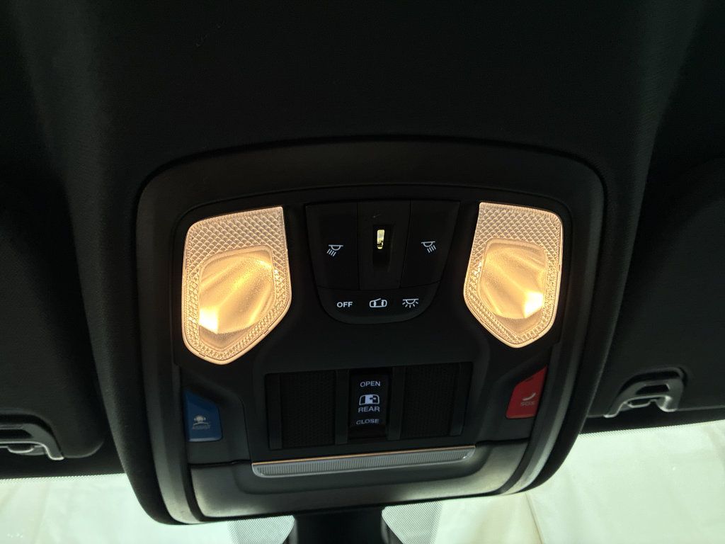 Used 2023 RAM 1500 Big Horn AWD/4WD image 30