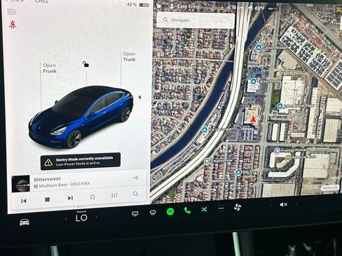 Used 2018 Tesla Model 3 Mid Range image 17