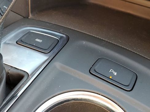Used 2023 Chevrolet Equinox LT AWD/4WD image 19