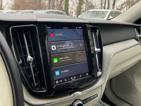 Certified 2023 Volvo XC60 B5 Plus image 19