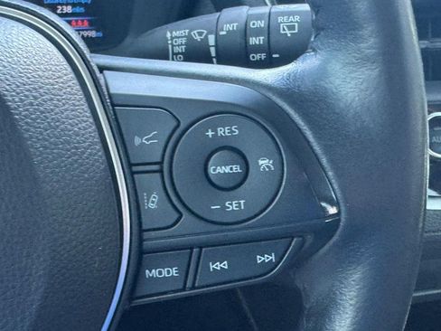 Used 2022 Toyota Corolla Cross LE w/ Moonroof Package AWD/4WD image 25