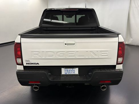 New 2026 Honda Ridgeline Black Edition image 10