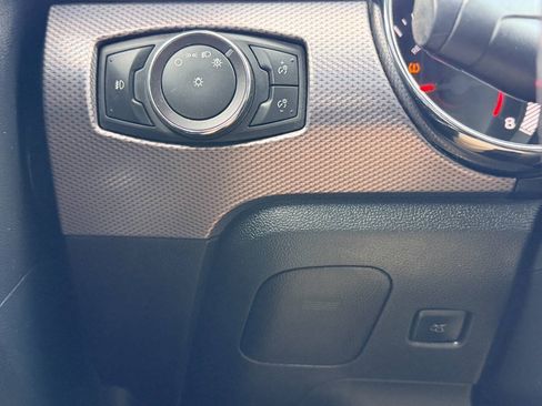 Used 2017 Ford Mustang GT RWD image 31