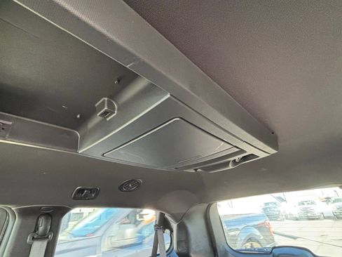 Used 2018 Dodge Grand Caravan GT image 23