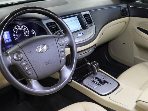 Used 2010 Hyundai Genesis 4.6 image 9
