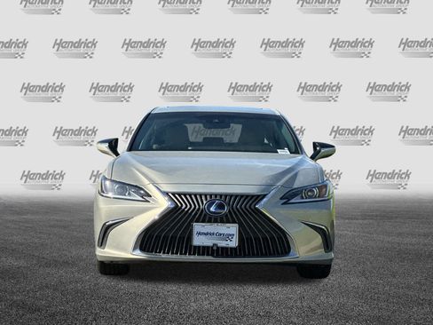 Used 2020 Lexus ES 300h w/ Premium Package image 10
