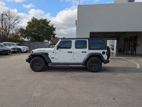 Used 2024 Jeep Wrangler Sport image 8