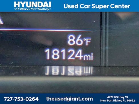 Used 2023 Hyundai Elantra SEL w/ Cargo Package FWD image 28