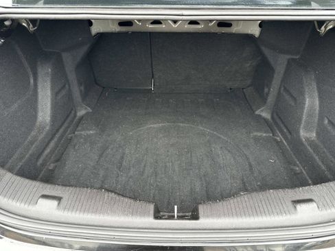 Used 2017 Chevrolet Cruze LT image 9