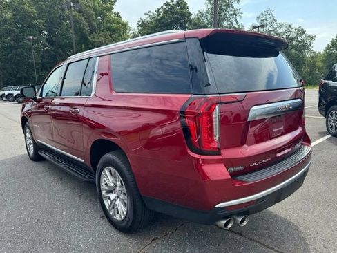 Used 2024 GMC Yukon XL Denali AWD/4WD image 6
