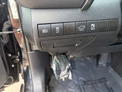 Used 2021 Toyota Camry SE FWD image 18