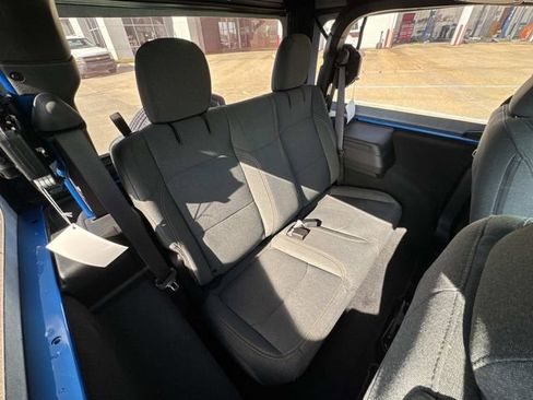Used 2025 Jeep Wrangler Sport image 8
