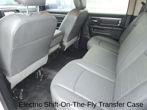 Used 2018 RAM 3500 Tradesman w/ Chrome Appearance Group image 25