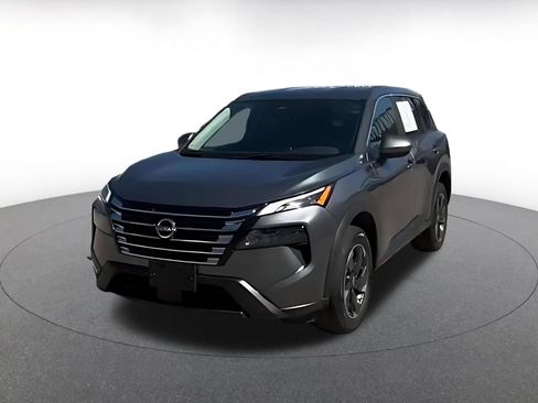 Used 2025 Nissan Rogue SV FWD image 4