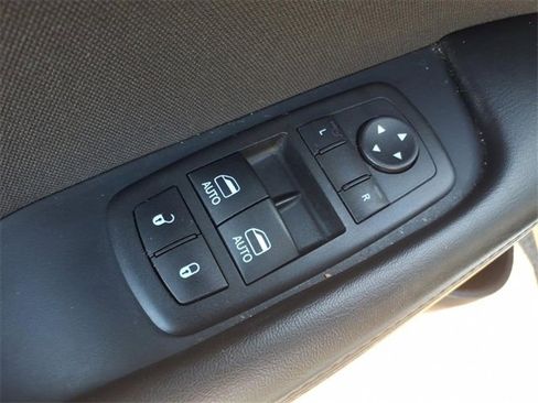 Used 2022 Dodge Challenger GT image 10