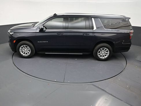 Used 2024 Chevrolet Suburban LS RWD image 13