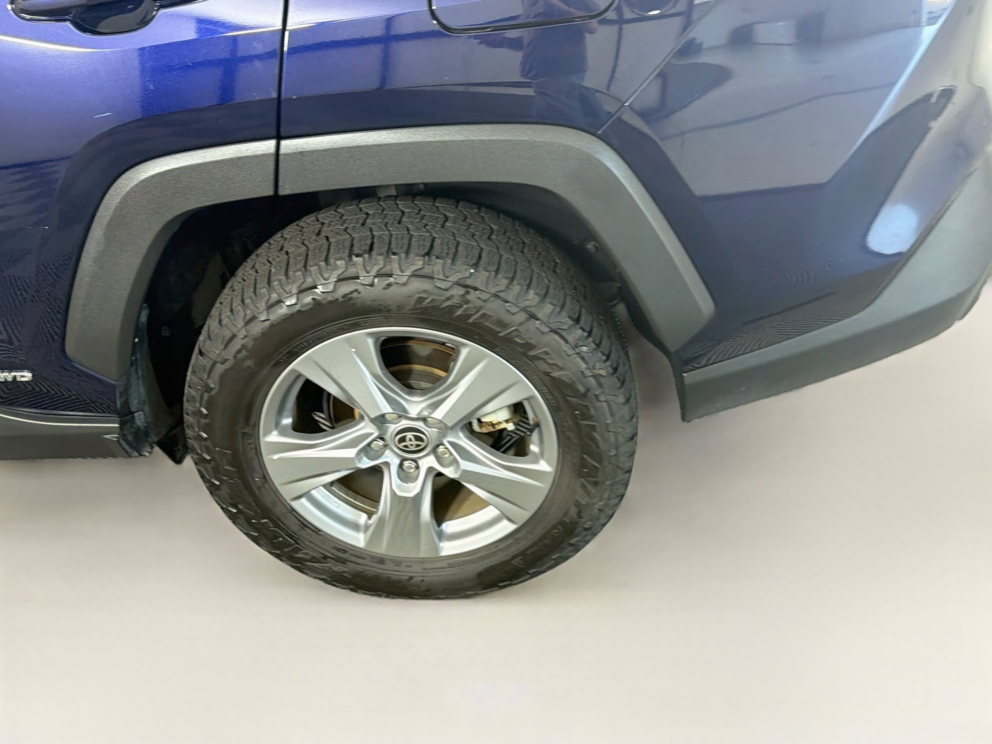 Used 2022 Toyota RAV4 XLE w/ Convenience Package AWD/4WD image 11
