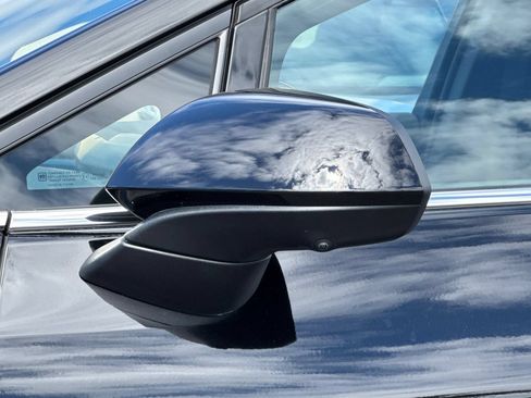 Used 2024 Chevrolet Equinox EV LT FWD image 48